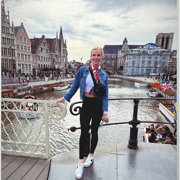 Meet your Posher, Jennifer - Picture 6 of 7